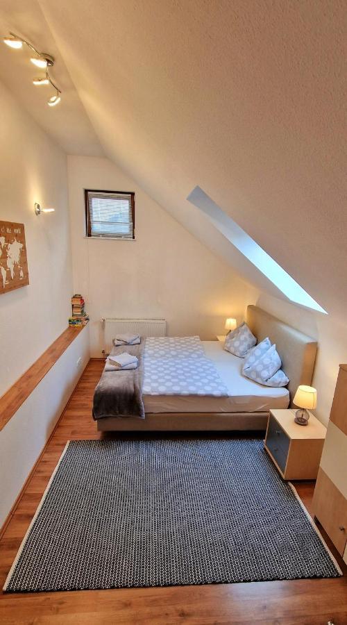 Privatwohnung Rybczynski Apartment *